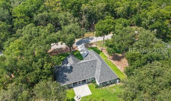 24 Alumni Rd, Beaufort, SC 29907