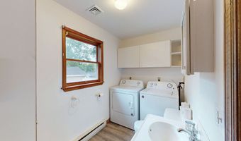 20 Hickory St, Danbury, CT 06810