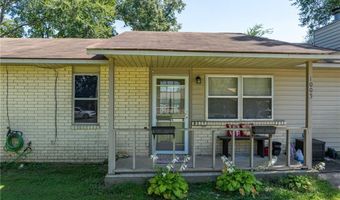 1005 N St, Barling, AR 72923
