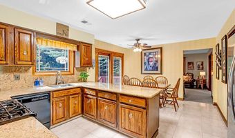 28 Doherty Dr, Middletown, NJ 07748