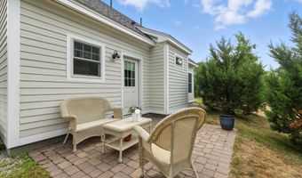 12 Sunrise Ln, Arundel, ME 04046
