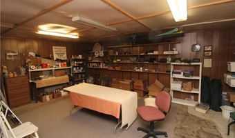 27 Partridge Dr, Agency, MO 64401