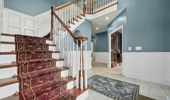 19 Elizabeth Dr, Auburn, MA 01501