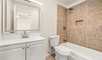 2330 GREENWAY Dr, Alexandria, LA 71301
