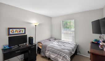 1311 Wellington Pl, Aberdeen, NJ 07747