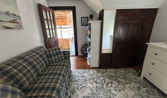 180 Clark Ave, Branford, CT 06405