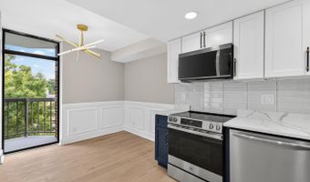 1401 N RHODES St 604, Arlington, VA 22209