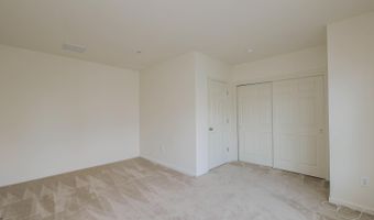 4 Chelsea Ct, Atlantic City, NJ 08401