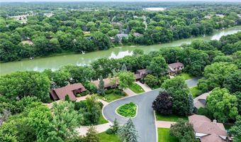 1267 Nursery Hill Ln, Arden Hills, MN 55112