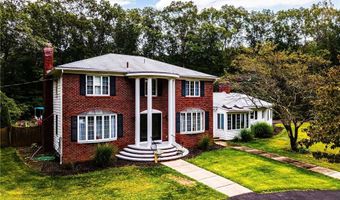 44 Heritage Dr, Warwick, RI 02818