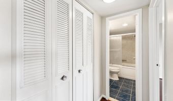 1300 ARMY NAVY Dr #625, Arlington, VA 22202