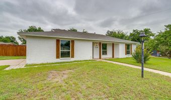 220 Rolling Hills Dr, Aledo, TX 76008