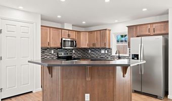 28 Cottage Pl, Ashland, NH 03217
