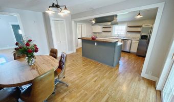 203 E Prairie Ln, Ash Grove, MO 65604