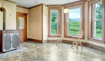 3789 Spring Valley Rd, Alderson, WV 24910