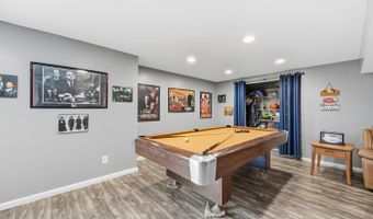 108 Farrar Dr, Aurora, IN 47001