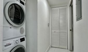 2775 NE 187th St 322, Aventura, FL 33180