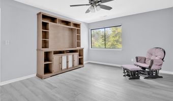 1137 Hartford Ave 5B, Johnston, RI 02919