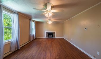 49 Canterbury Dr, Athens, OH 45701