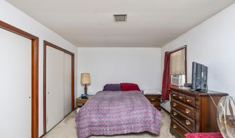 9 Campagna Dr, Albany, NY 12205