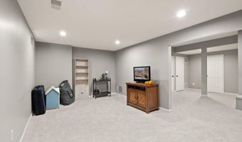 8074 SKY BLUE Dr, Alexandria, VA 22315