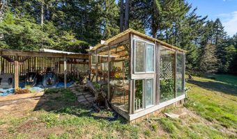 7097 Fickle Hill Rd, Arcata, CA 95521