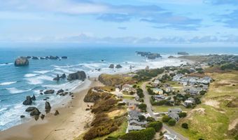 2485 BEACH LOOP Dr, Bandon, OR 97411
