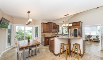 1101 Courtwood Cir, Ballwin, MO 63011
