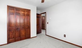 214 Rustic Hill Ln, Amherst, OH 44001