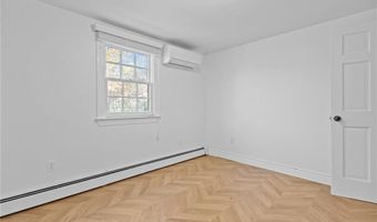 477 Hope Furnace Rd, Coventry, RI 02831