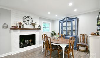 4014 Larkspur Ln, Charlotte, NC 28205