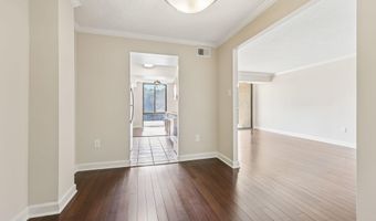 4500 S FOUR MILE RUN Dr 220, Arlington, VA 22204