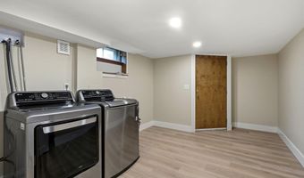 11 Wendover Way, Bedford, NH 03110