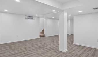 8664 Louise Ave, Allen Park, MI 48101