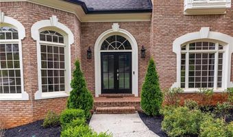 9360 Nesbit Lakes Dr, Alpharetta, GA 30022