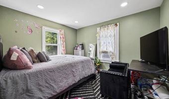26 Liberty St, Andover, NJ 07801