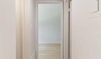 4931 AMERICANA Dr 4931B, Annandale, VA 22003