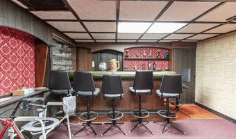 2447 S 5TH St, Philadelphia, PA 19148