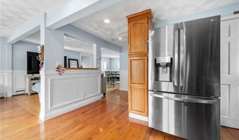 5 Harding St, Coventry, RI 02816