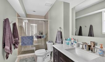 1202 VIKING Dr N, Arnold, MD 21012