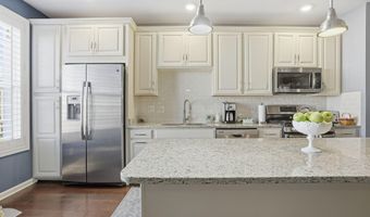 43031 FOXTRAIL WOODS Ter 103, Ashburn, VA 20148