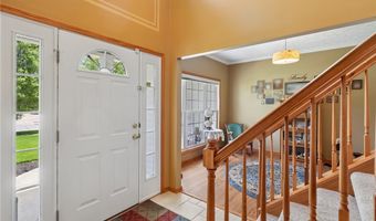 1250 Orchard Glen Dr, Amherst, OH 44001