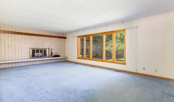 2216 Duff Ave, Ames, IA 50010