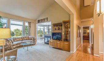 5401 Pinnacle Ct, Ann Arbor, MI 48108