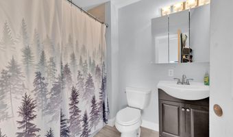 1521 Neptune Ave, Beachwood, NJ 08722