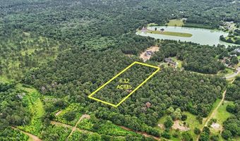 317 Hidden Lakes Dr, Albany, GA 31707