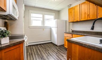 810 S 1st St, Aberdeen, SD 57401