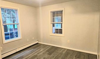 82 Wood St, Coventry, RI 02816