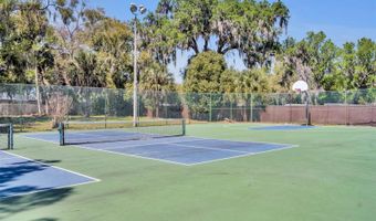 1043 LAKESIDE Dr, Apopka, FL 32712