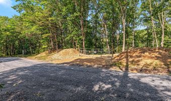 417 MALLARD Dr, Basye, VA 22810